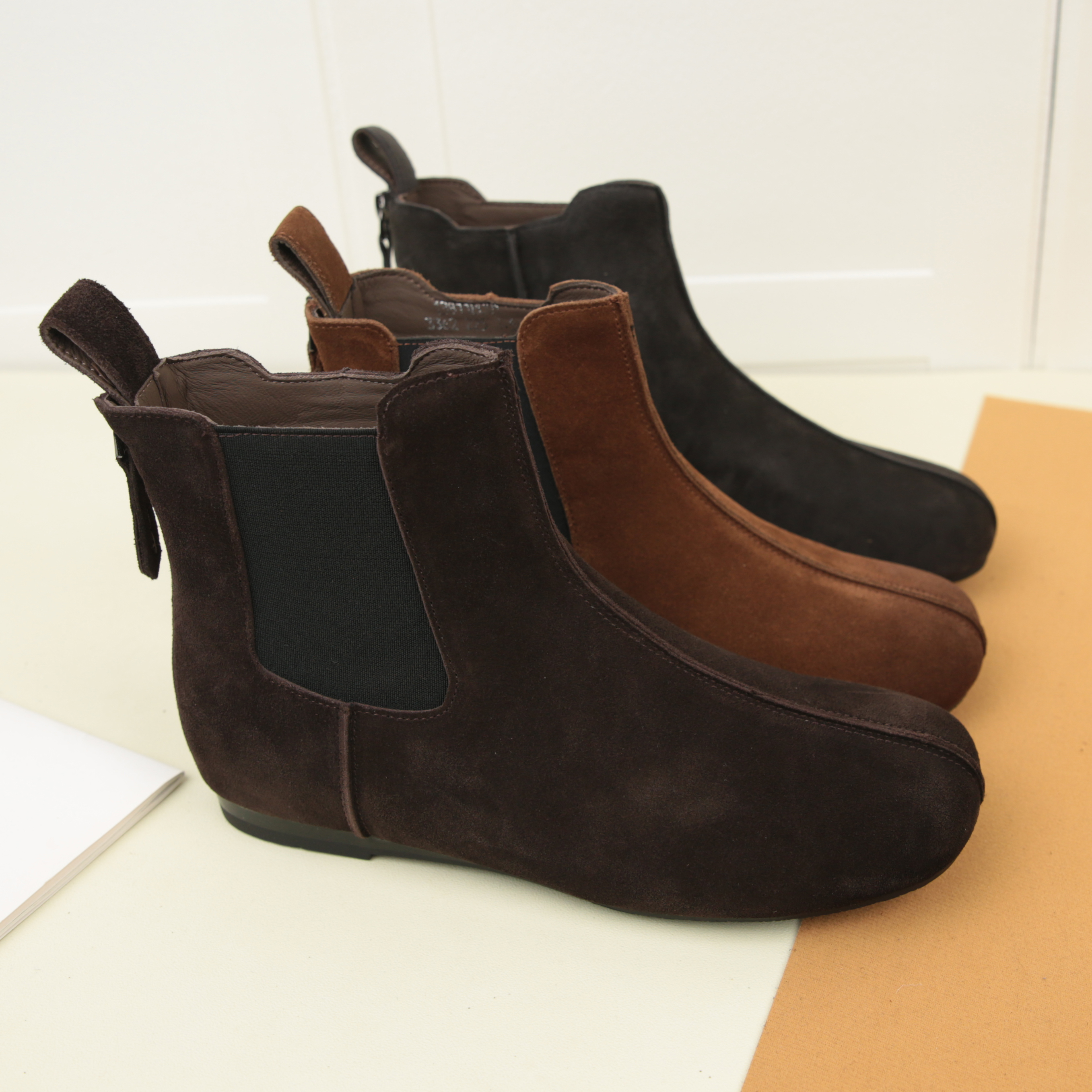 6045冬季新款复古真皮圆头平底短靴女松紧一脚蹬后拉链切尔西靴