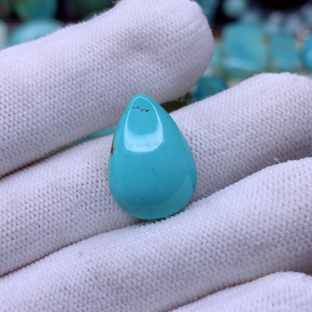 绿松石颈饰未镶嵌