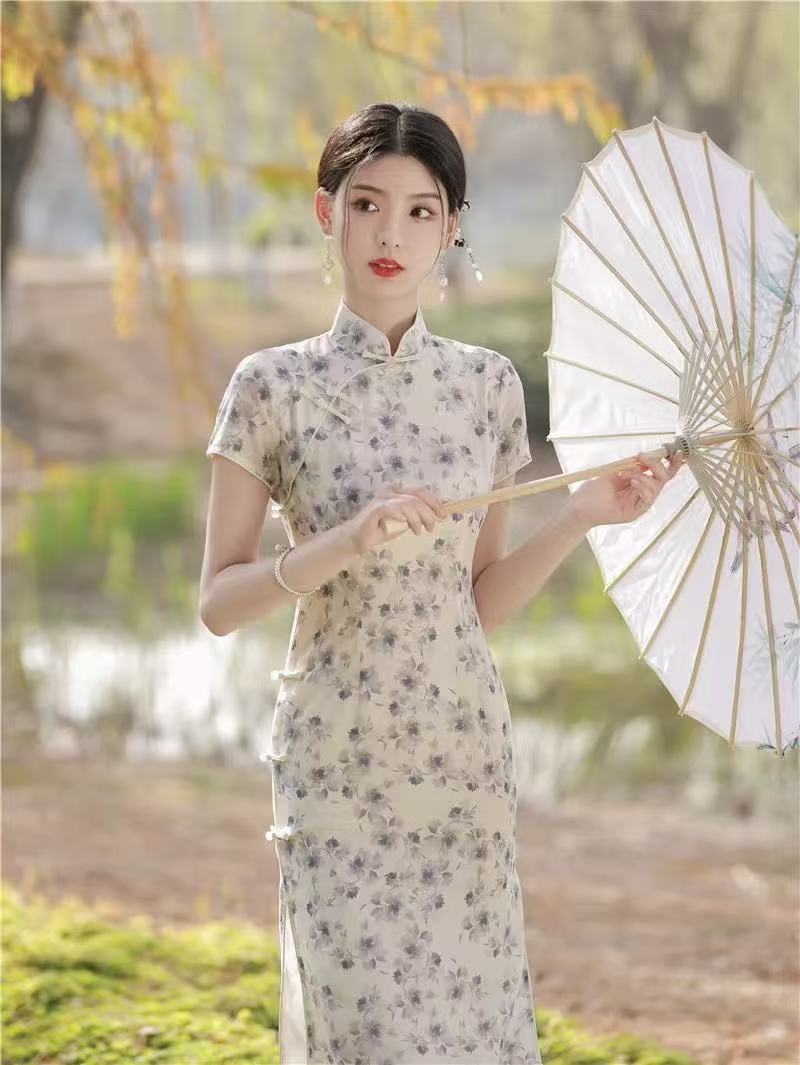 0851 【灰碎花】 米色 八扣 日常 旗袍