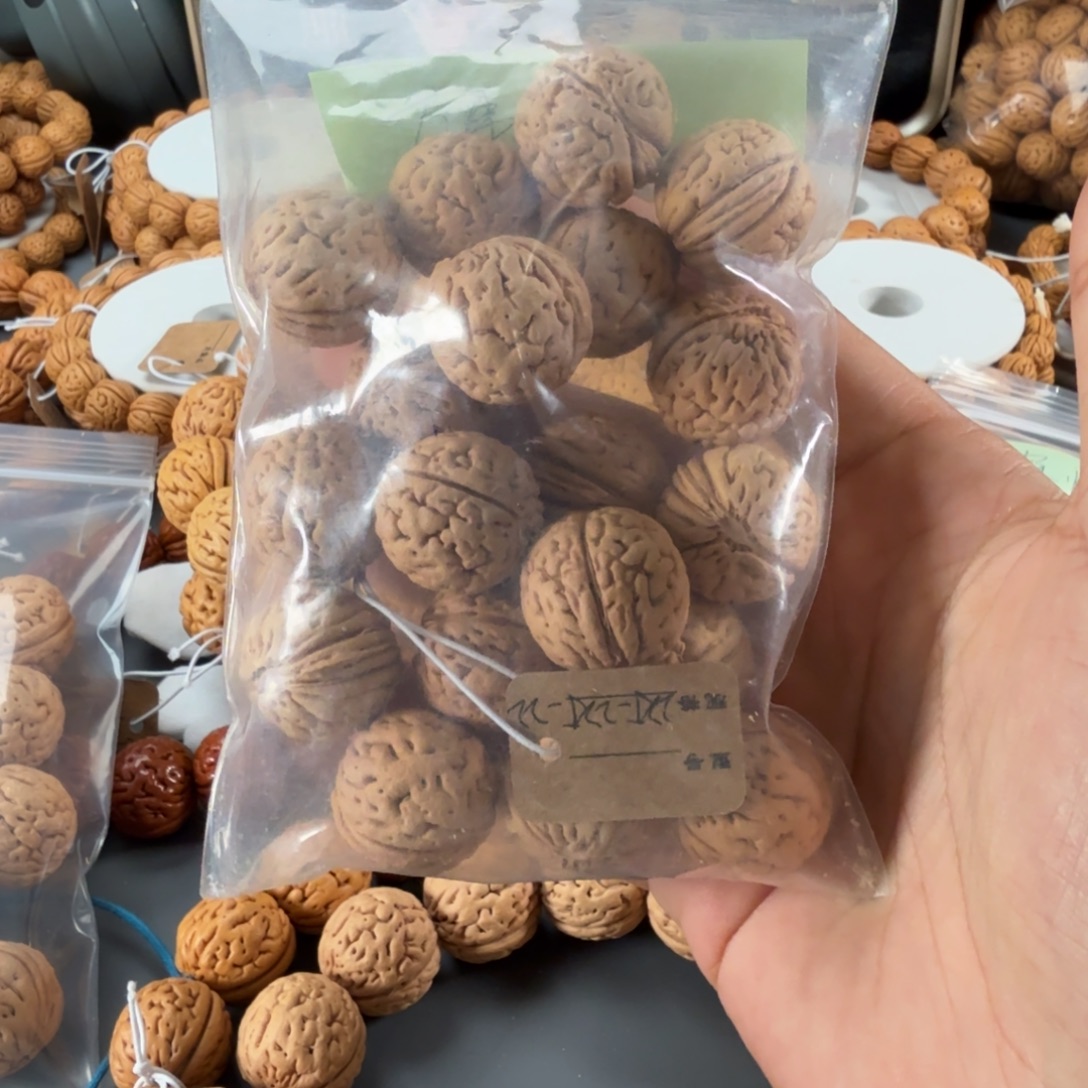 万***意手串桃核225盘锦大将军