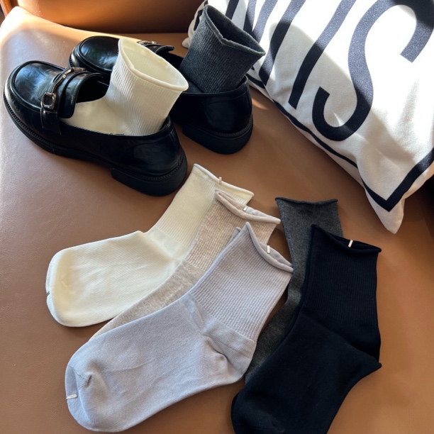 【高品】秋冬女袜中高筒卷边纯色净版黑白灰素色全棉运动时尚袜子