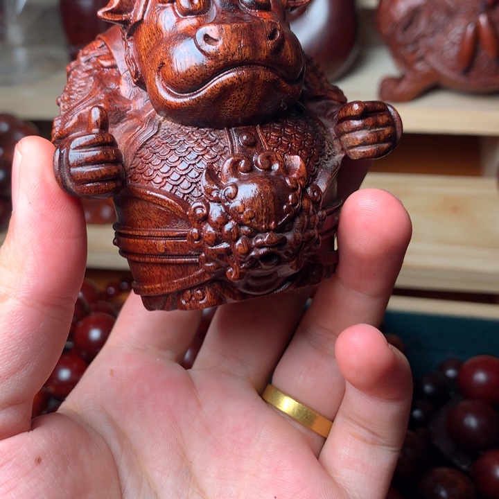 ****木高品质血檀牛牛