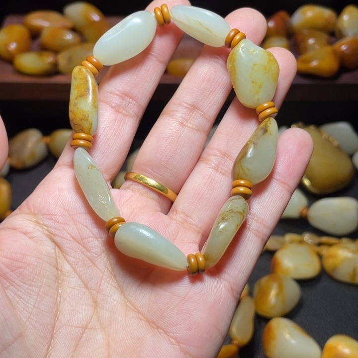 和田玉未镶嵌手链