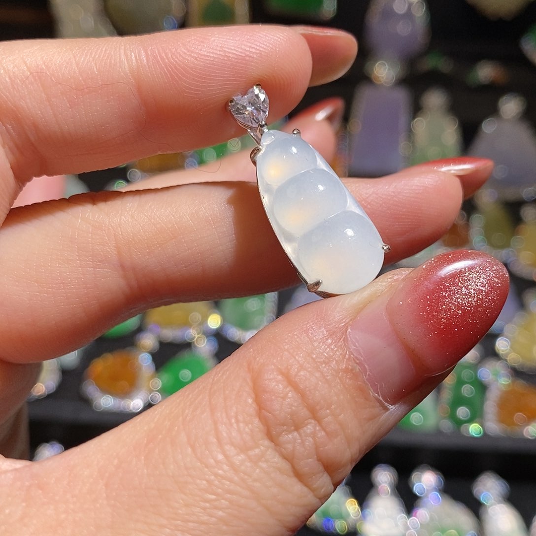 颈饰银S925镶嵌翡翠天然翡翠