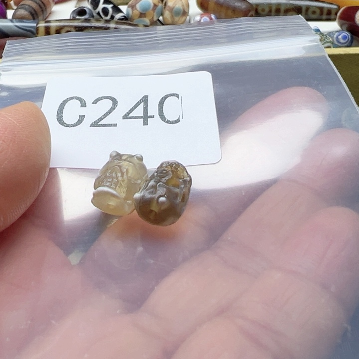 尘***溺玛瑙/玉髓未镶嵌手链