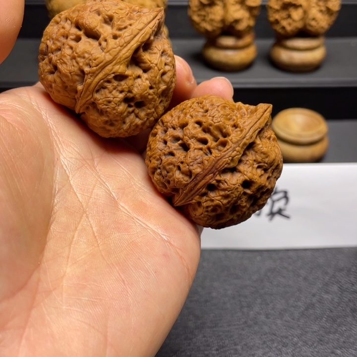 文玩核桃吊坠F霸王鼎44