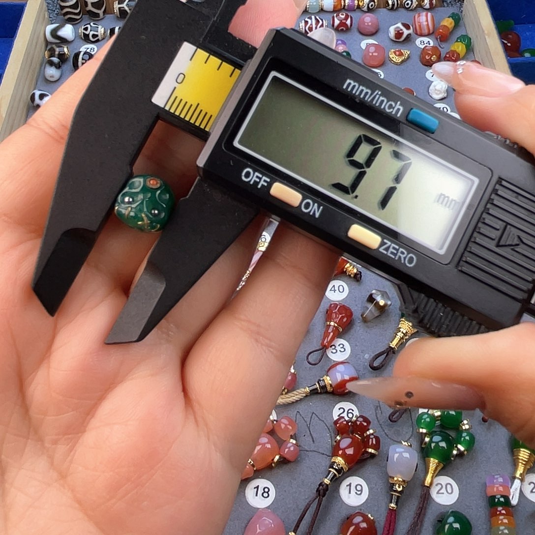 玛瑙/玉髓未镶嵌饰品