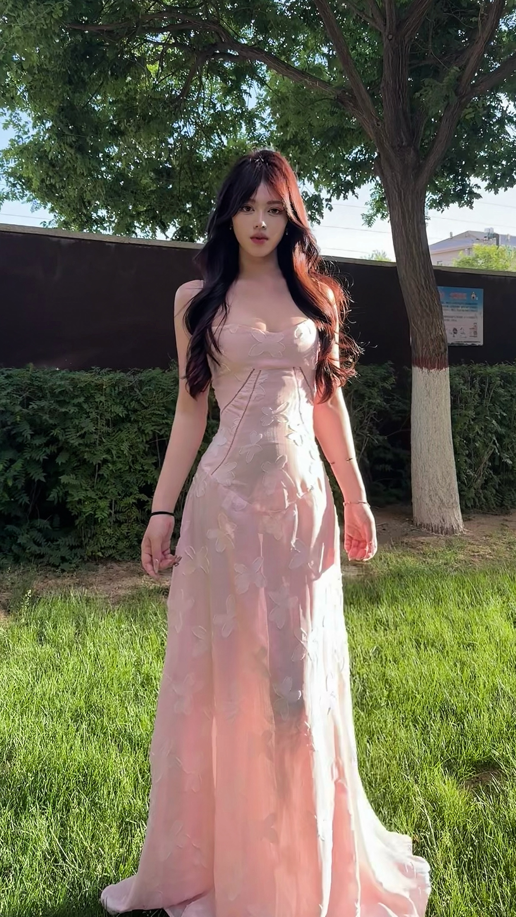 黛娜【南国浅梦】法式粉色优雅吊带性感度假长裙鱼骨绑带设计连衣裙