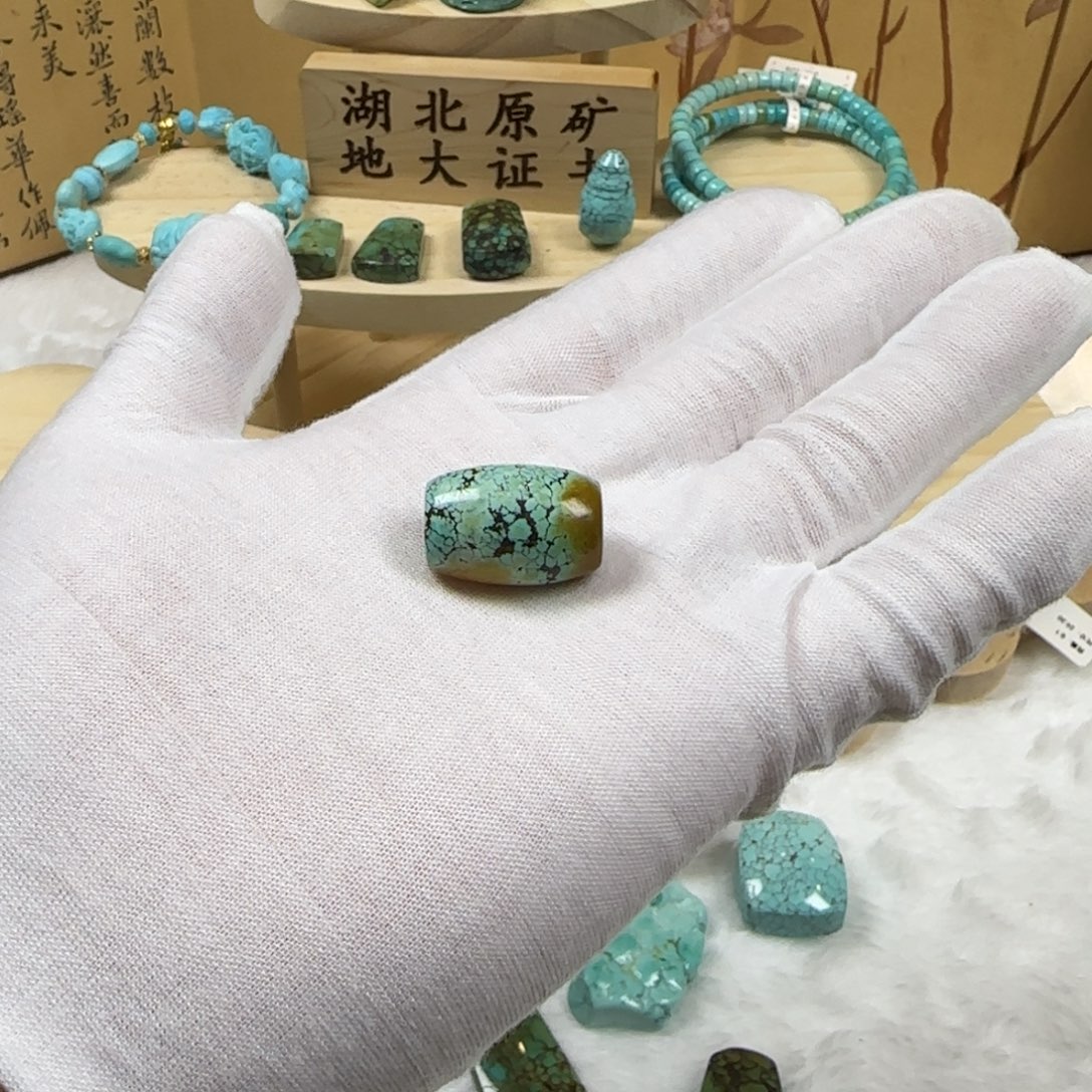 绿松石未镶嵌桶珠9