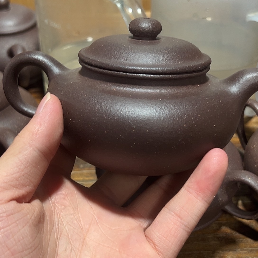 茶壶紫砂紫砂的味道很