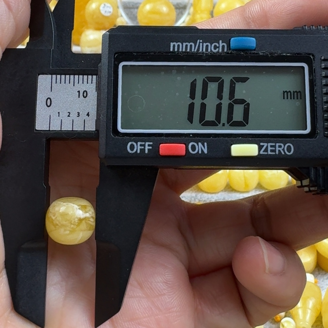 云***泽蜜蜡未镶嵌裸石28