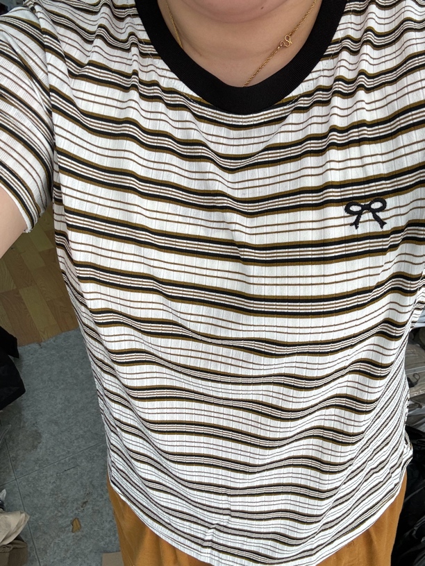 75号短袖常规款修身型T恤百搭设计感显瘦半袖