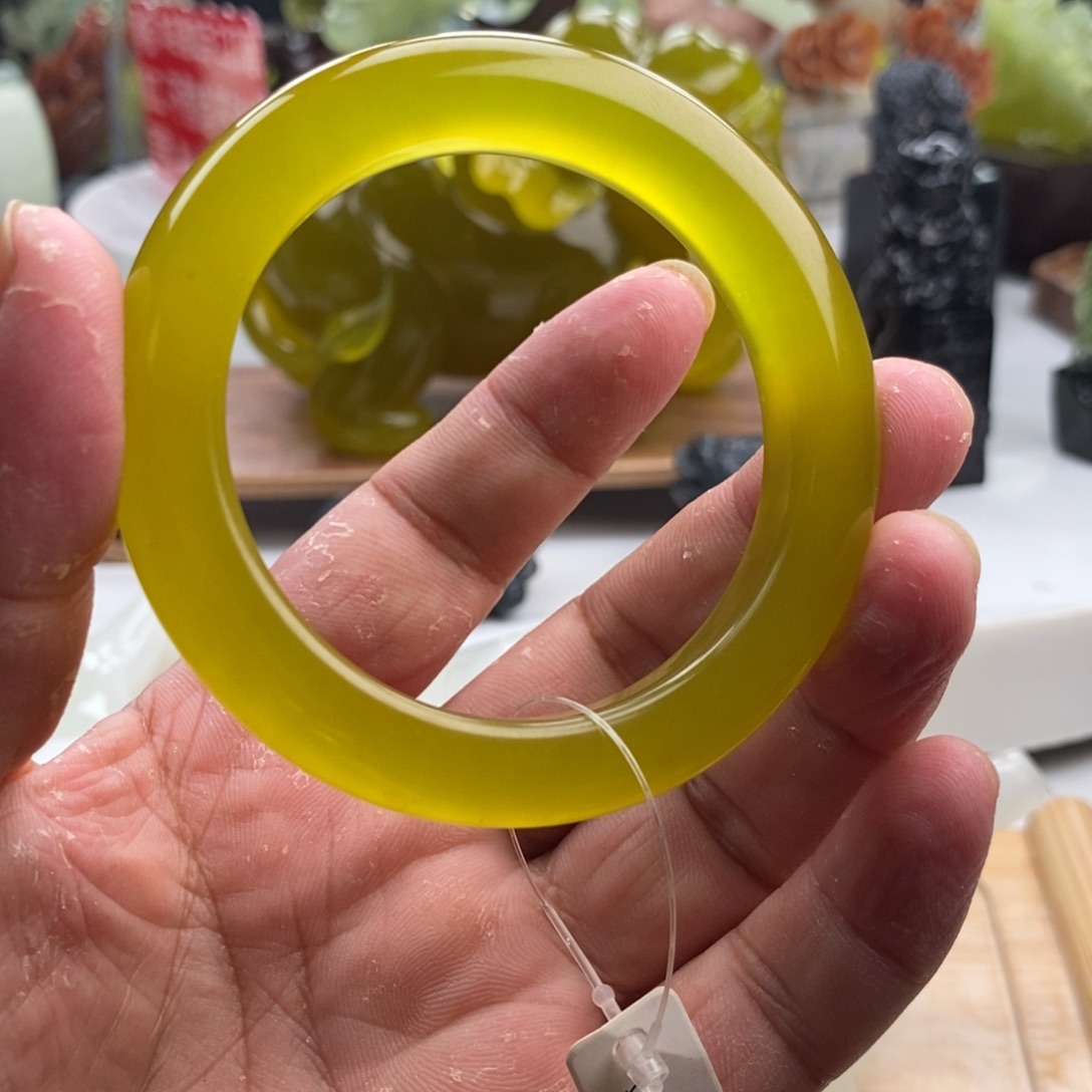 燕***玉岫玉未镶嵌四大名玉手镯