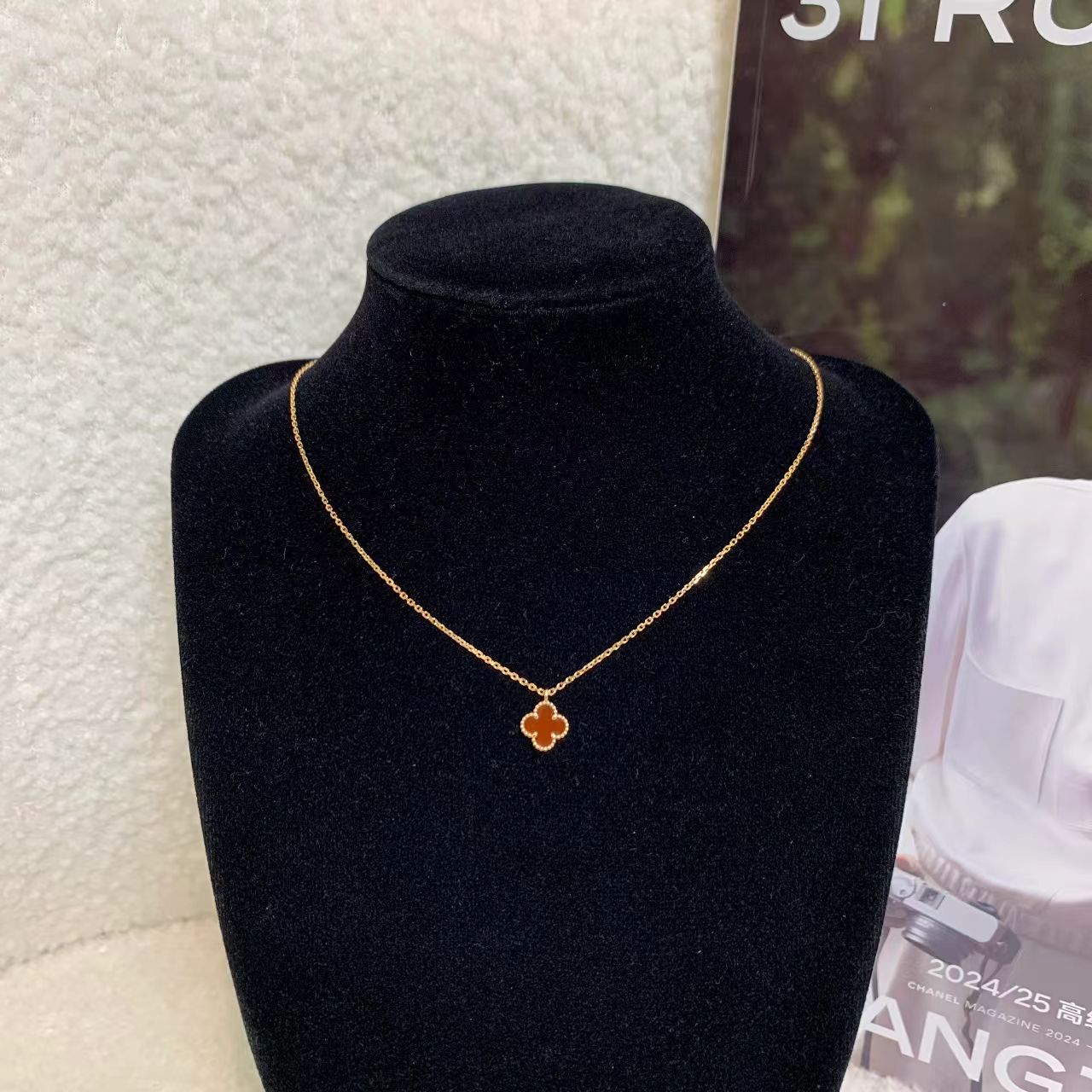 99新 梵克雅宝 壹臻18K 金红玉髓四叶草mini项链/98121563