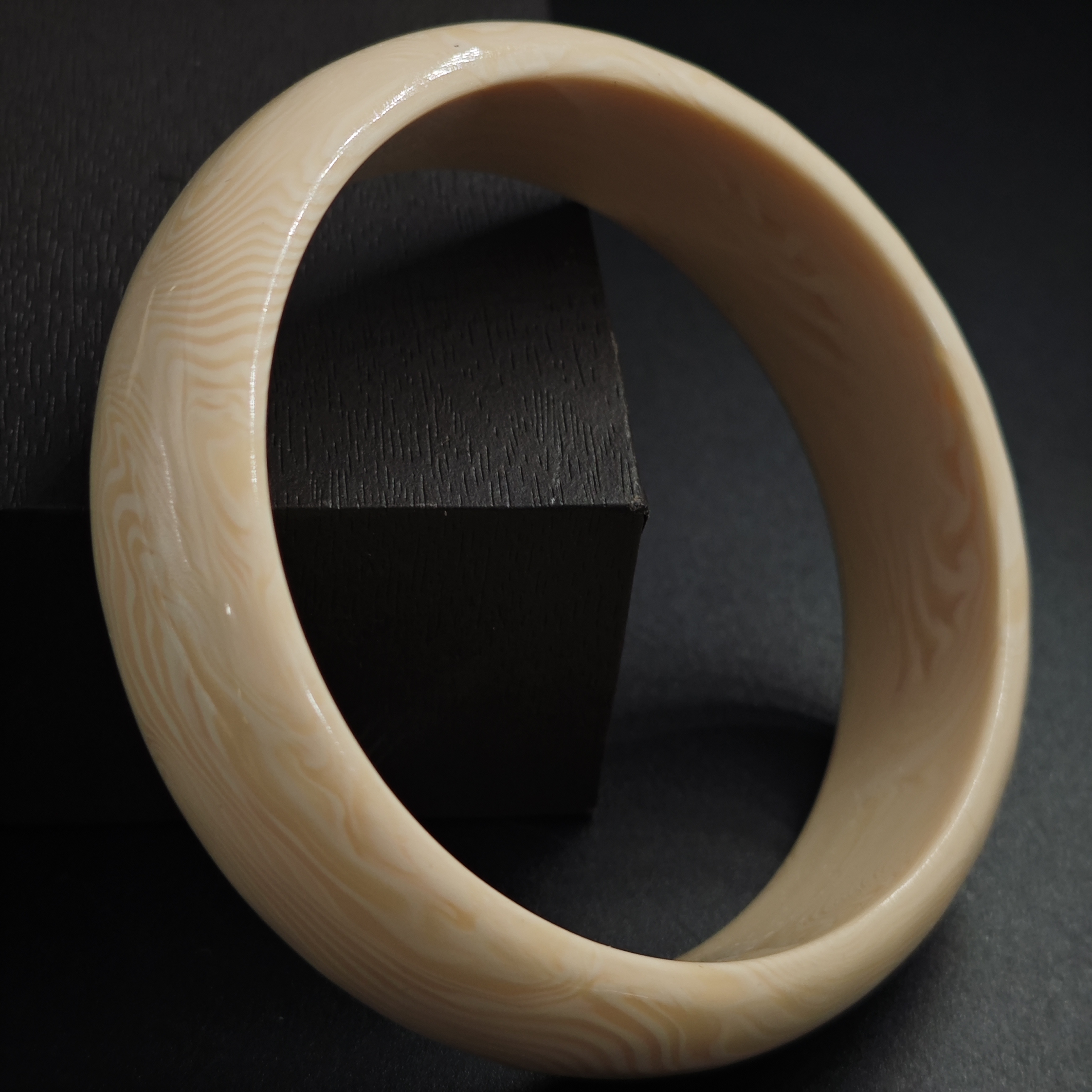 GZ006国风精美气质百搭时尚潮流木纹树脂手镯