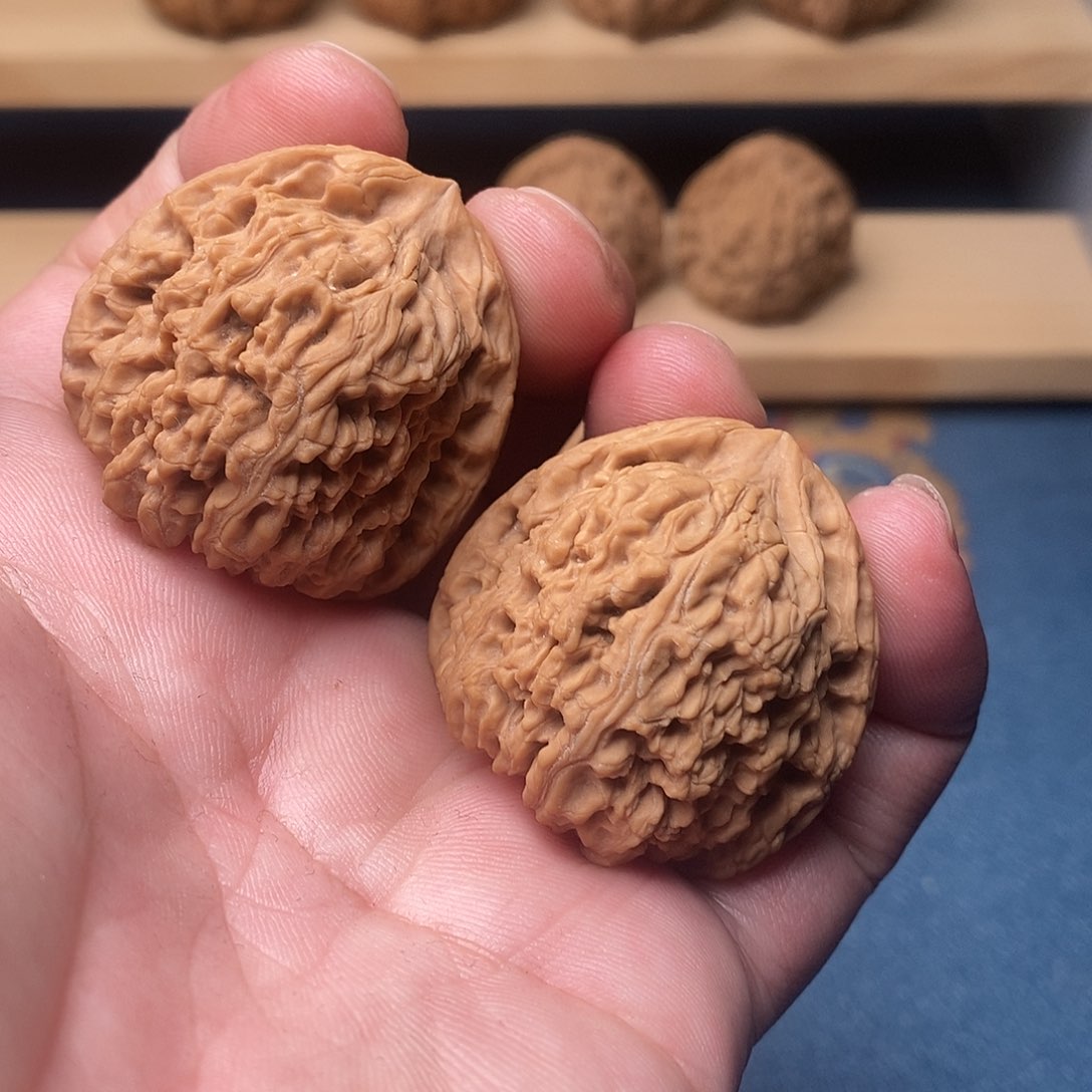 文玩核桃把件南疆石38