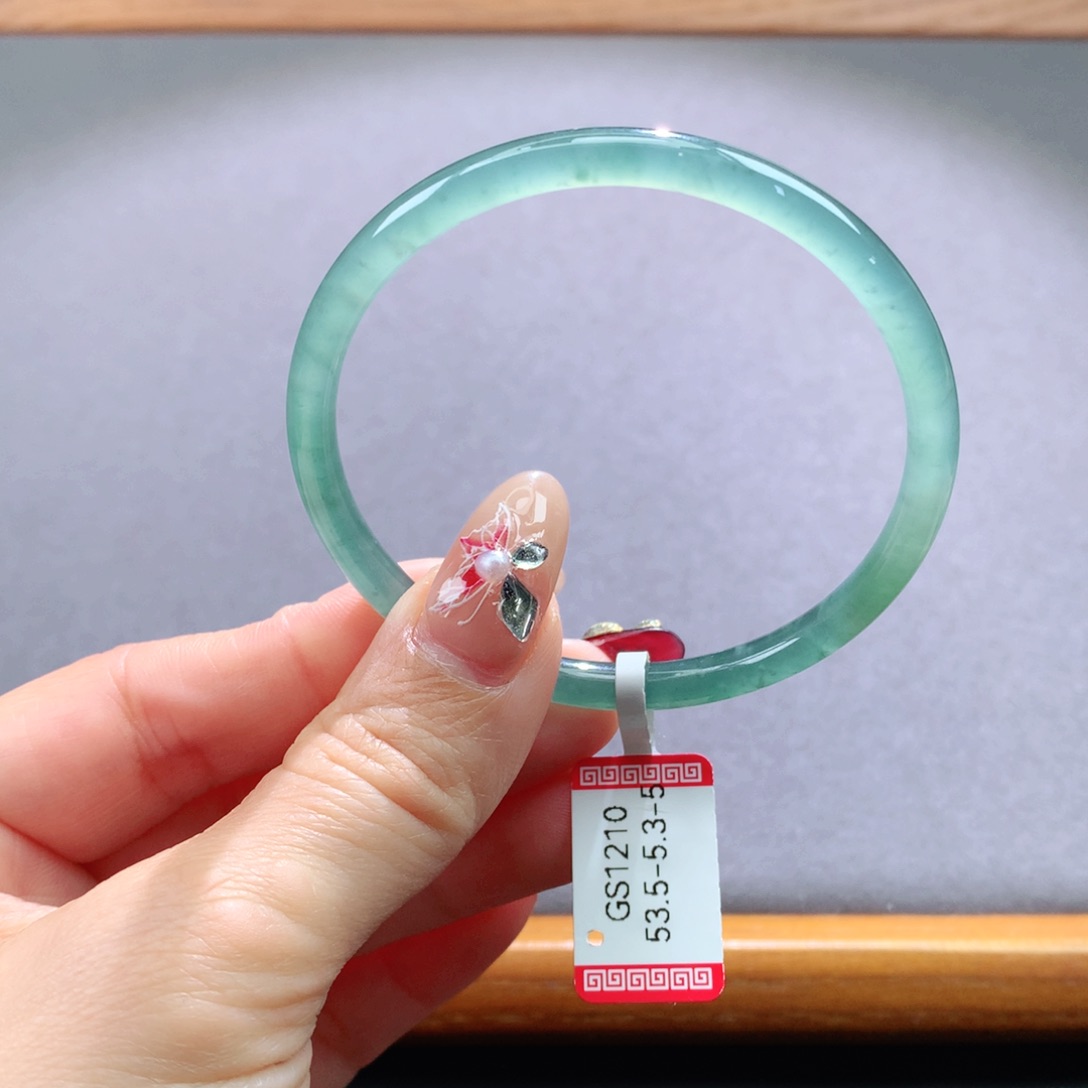 翡翠手镯未镶嵌天然翡翠手镯叮当镯