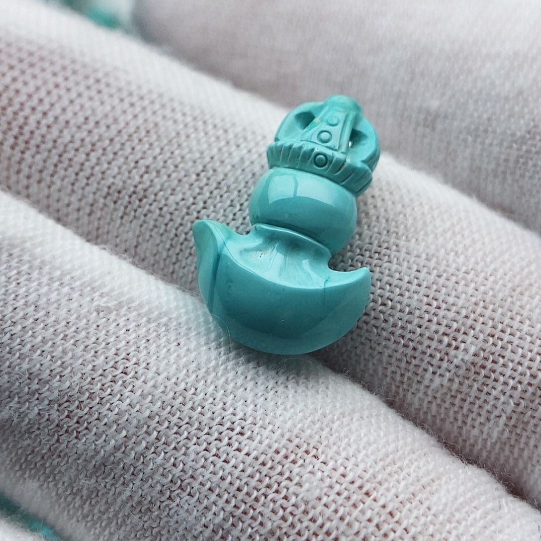 绿松石颈饰未镶嵌