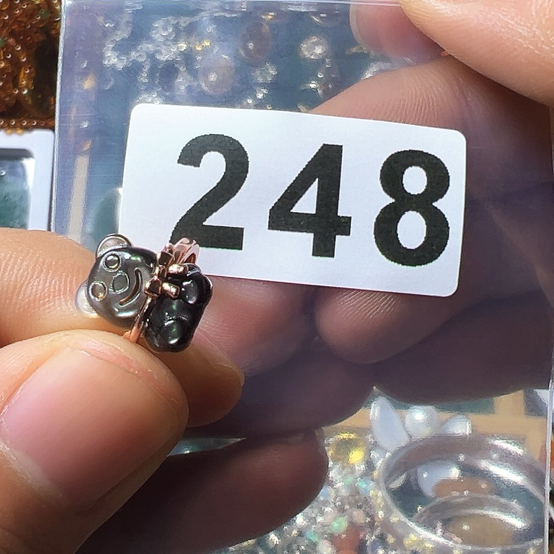 石英质玉戒指银S925镶嵌红**间