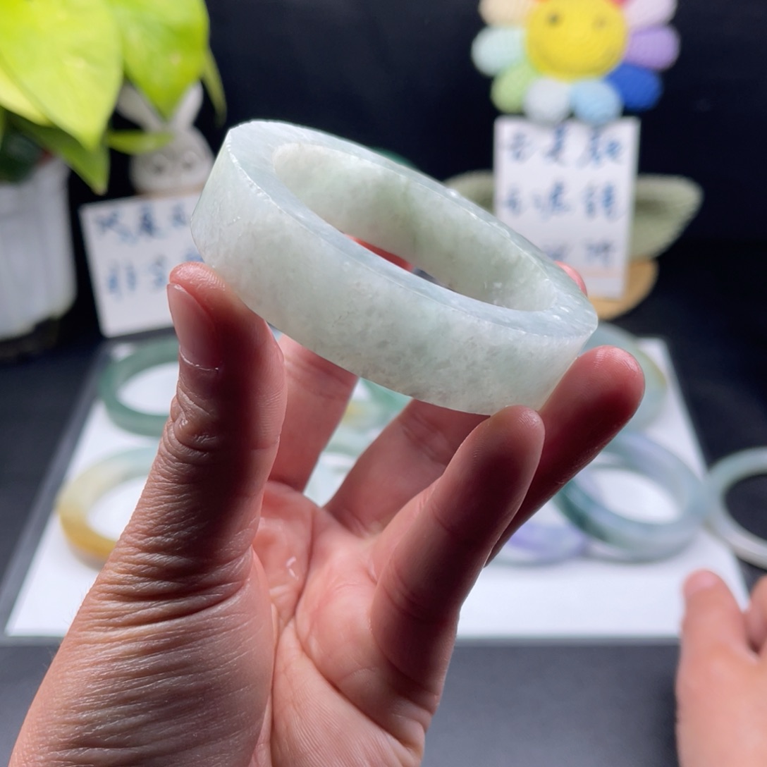 【闪购商品】定制翡翠55-56正圈未镶嵌手镯