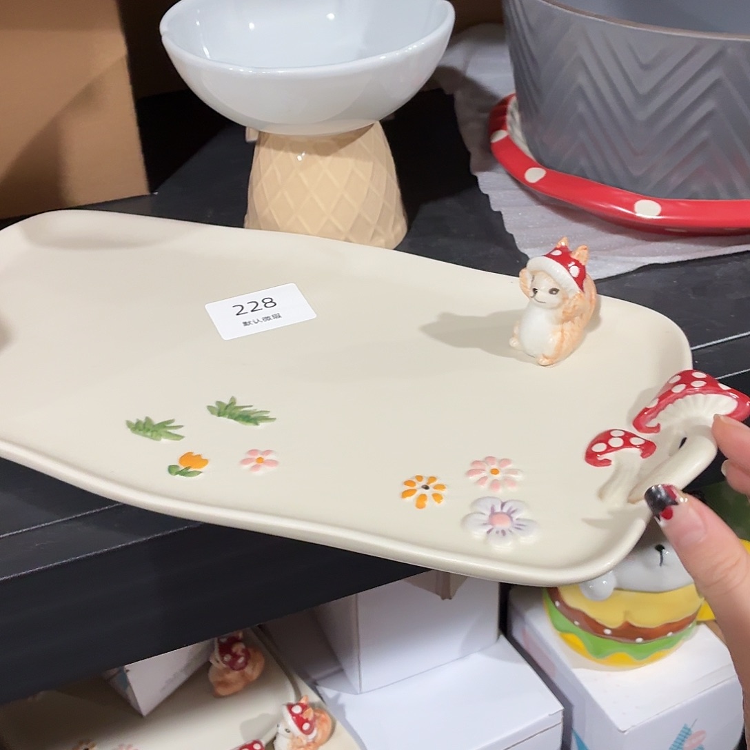 瓷立体松鼠蘑菇双耳长盘瑕疵