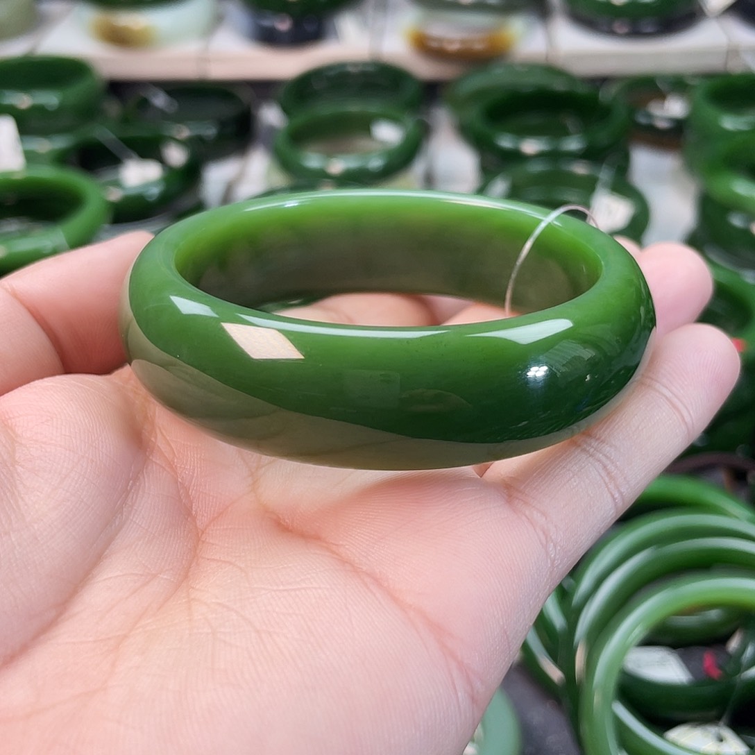 和田玉（碧玉）手镯未镶嵌