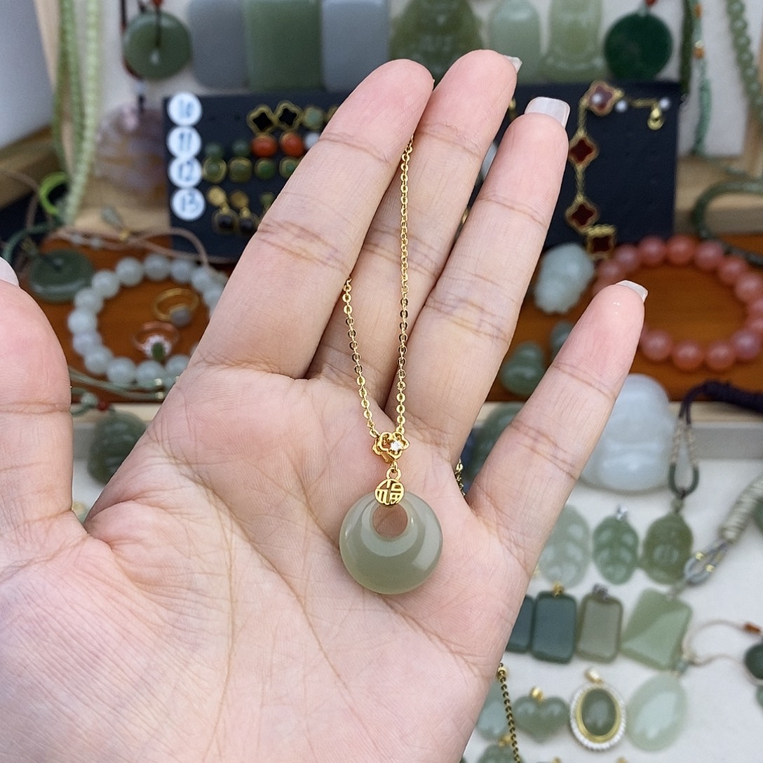 和田玉银S925镶嵌吊坠(赠链)