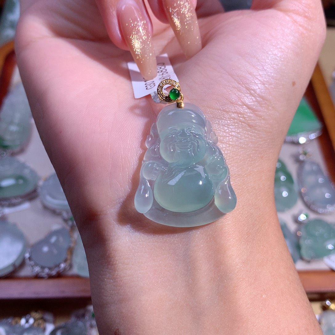 翡翠吊坠(不含链)18K金镶嵌