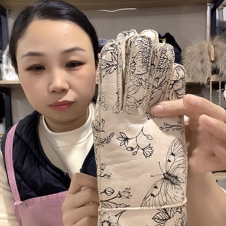 皮毛一体女款手套