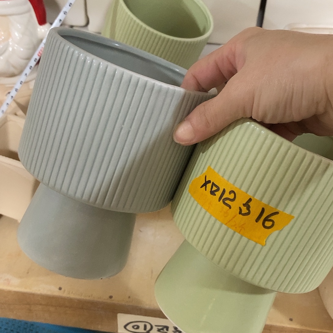 摆件陶盆有孔 瑕疵介意勿拍