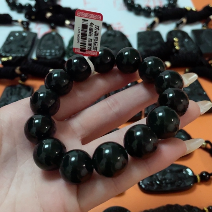 翡翠颈饰未镶嵌用****1