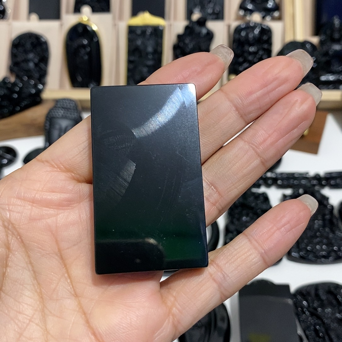 起***床岫玉未镶嵌天然岫玉蛇纹石玉颈饰