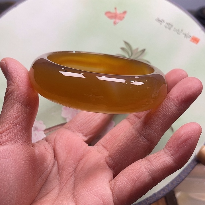 椰***腾玛瑙/玉髓未镶嵌手镯