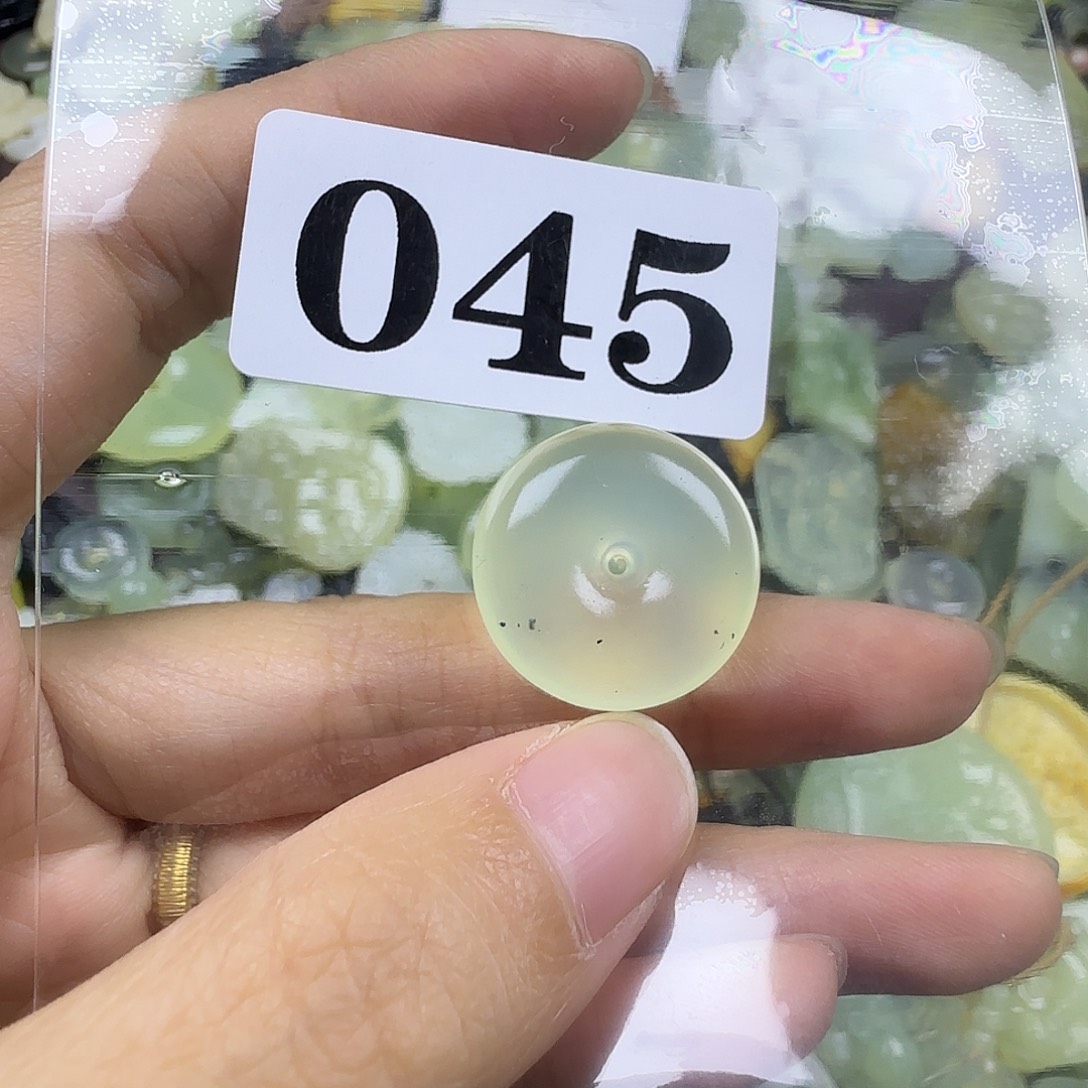 蛇纹石玉未镶嵌岫玉吊坠