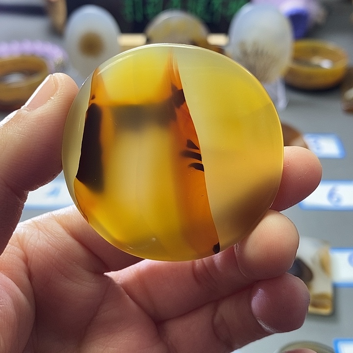玛瑙/玉髓未镶嵌珠宝半成品90