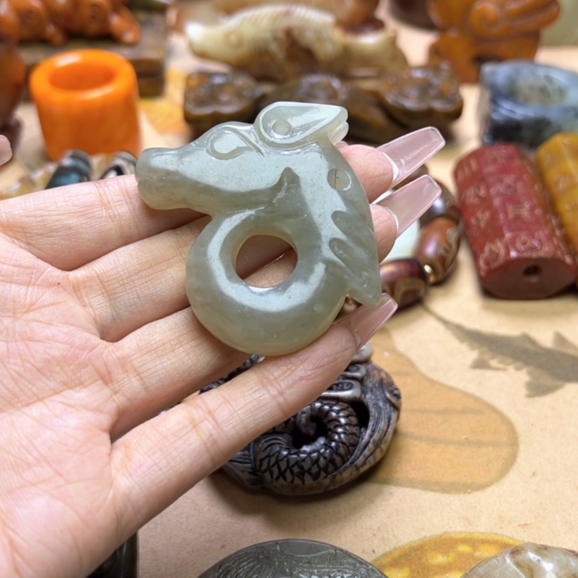 【闪购商品】蛇纹石玉颈饰未镶嵌