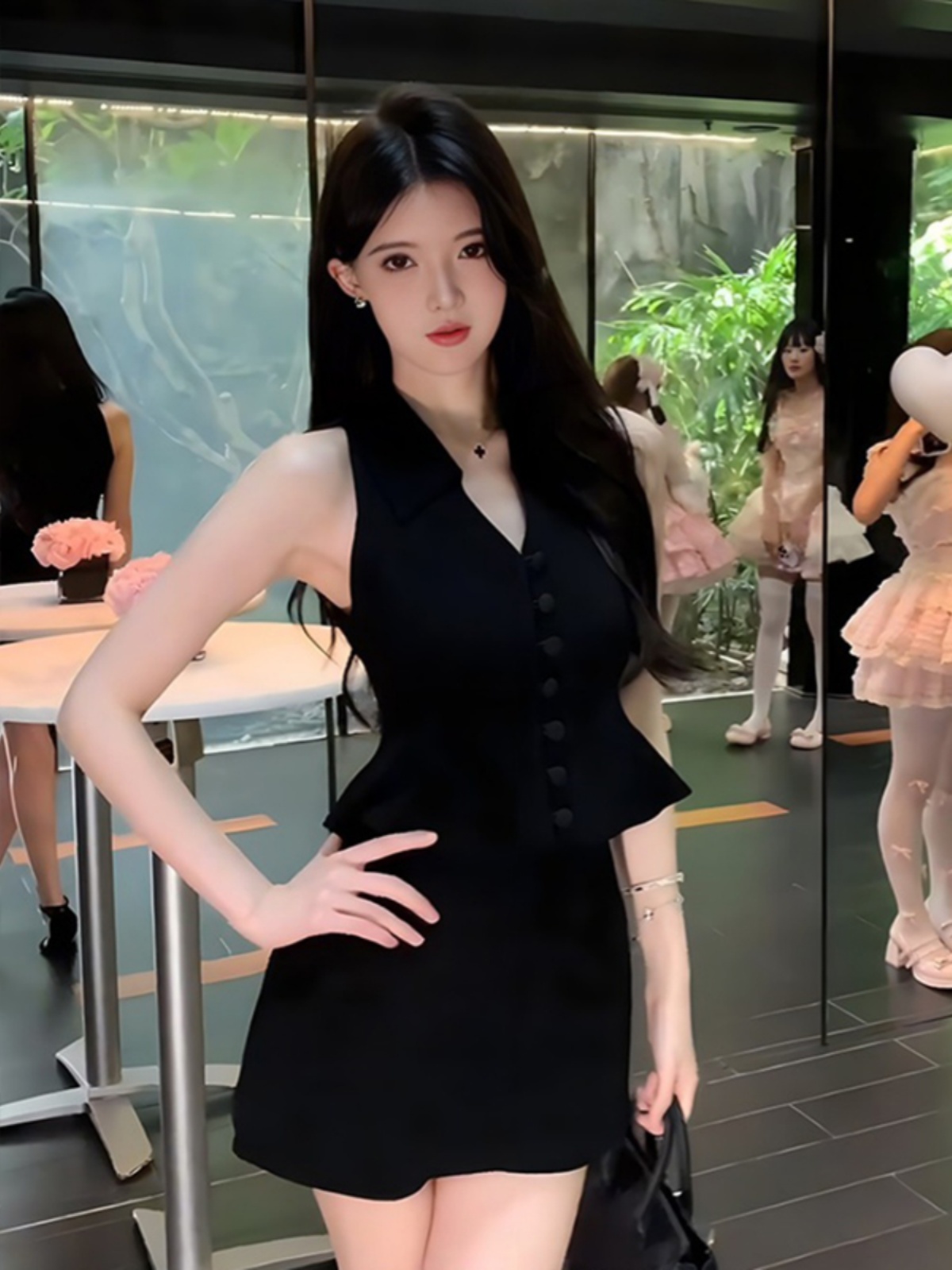 M165 高级感黑色V领马甲背心百搭显瘦A字裙裤两件套女搭配一整套