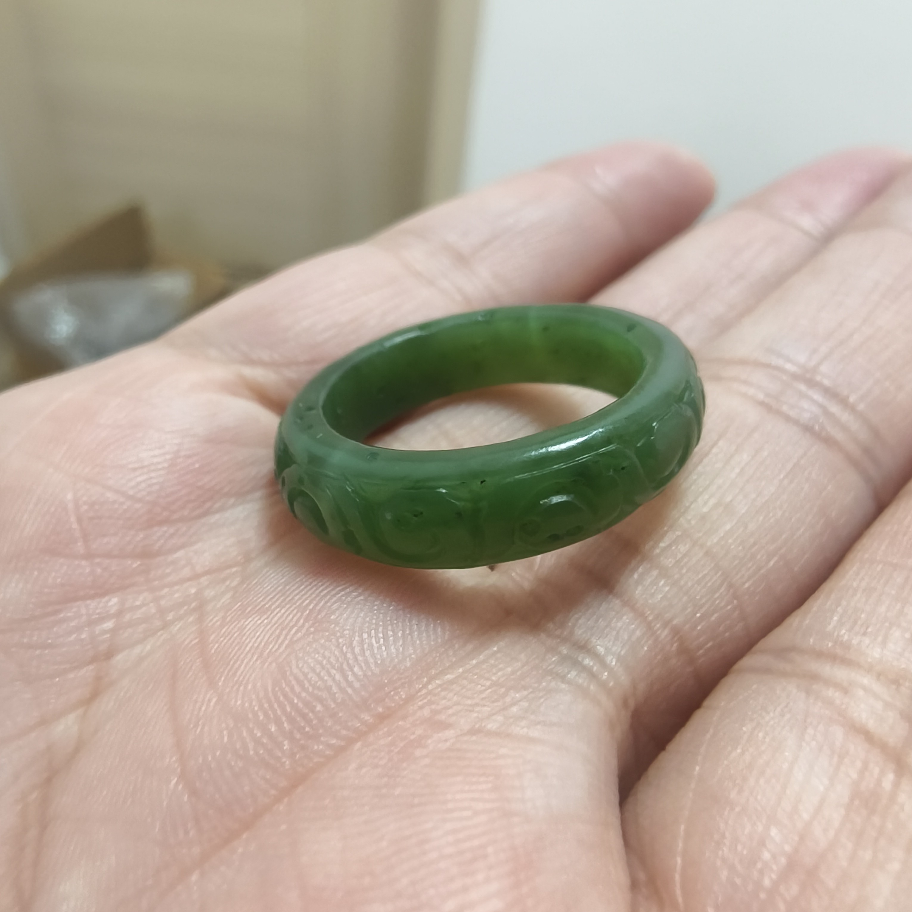 天然和田玉碧玉戒指带证书默认瑕疵带证书黑点很少
