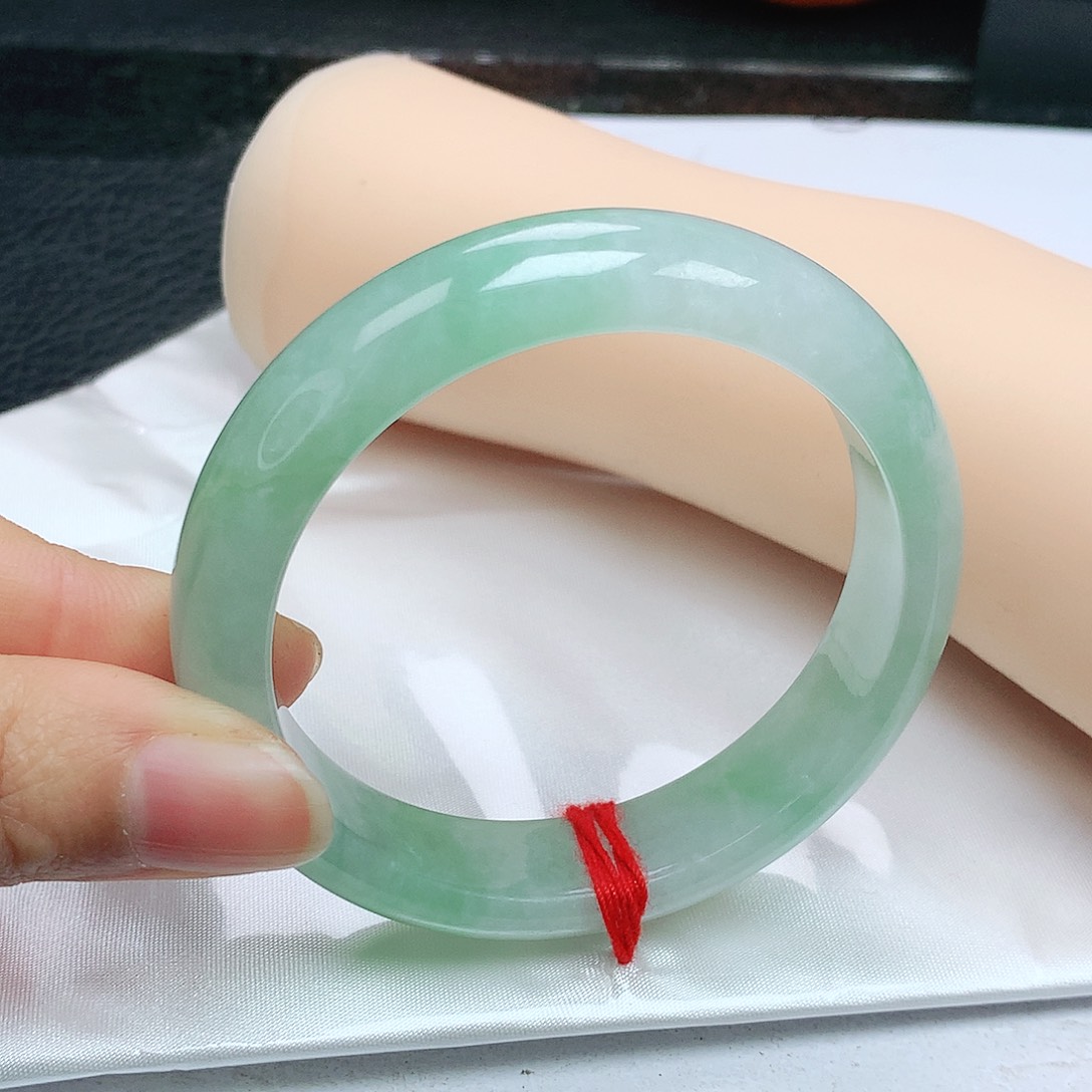 翡翠手镯未镶嵌正5354