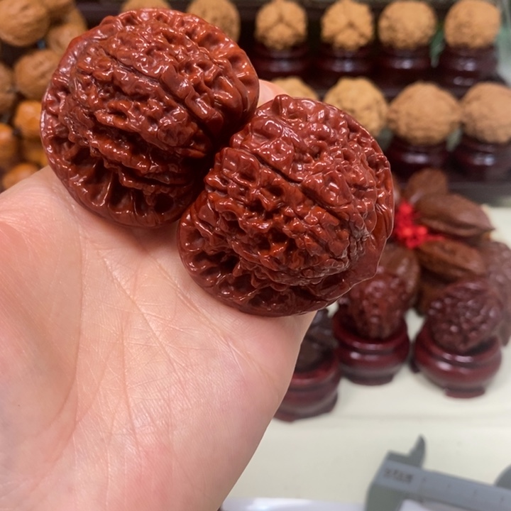 里***本文玩核桃吊坠官帽