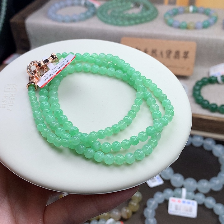 翡翠合金手链甜果绿长项链，漏