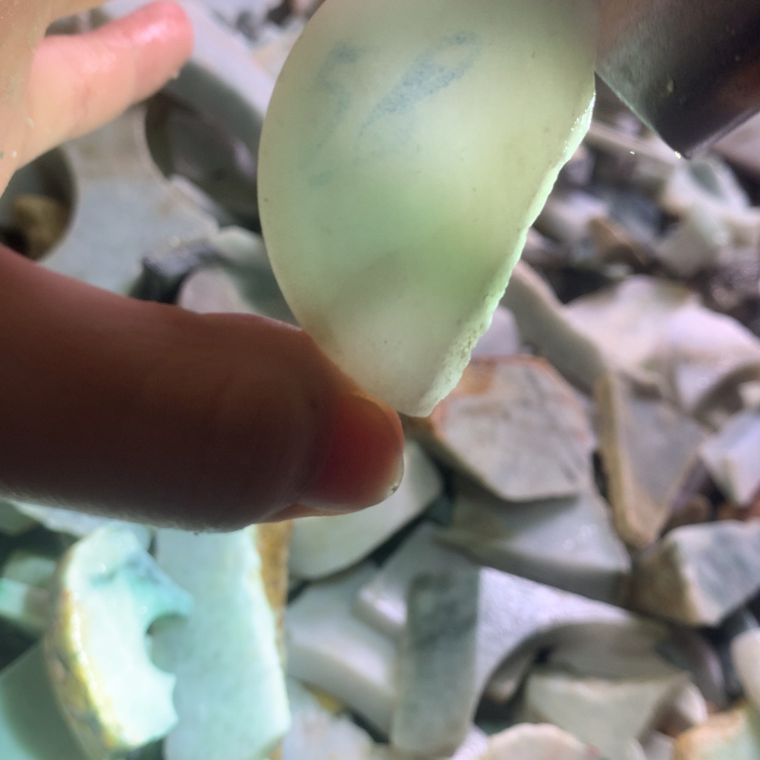 翡翠颈饰未镶嵌缅甸翡翠