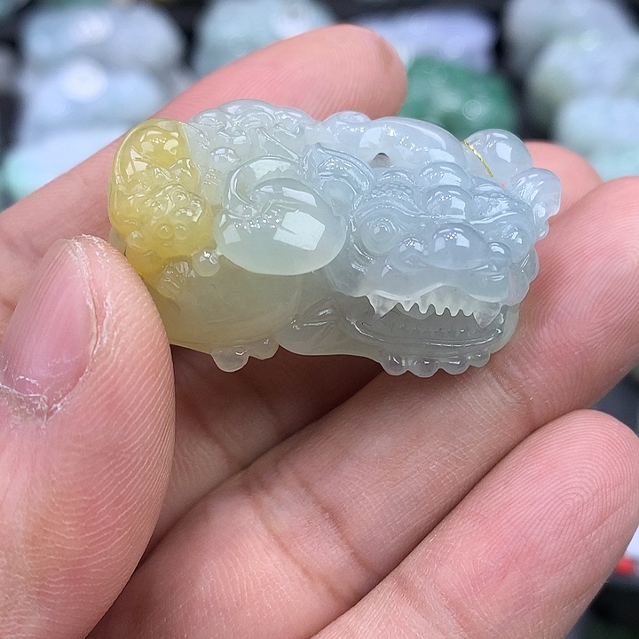 翡翠未镶嵌颈饰天然缅甸翡翠貔貅吊坠