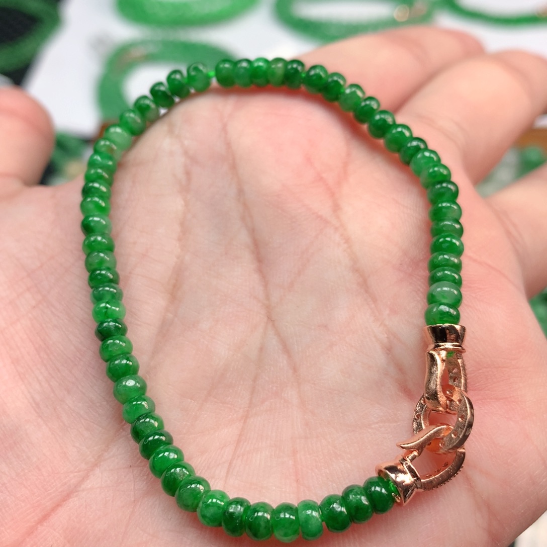 翡翠手链未镶嵌翡翠