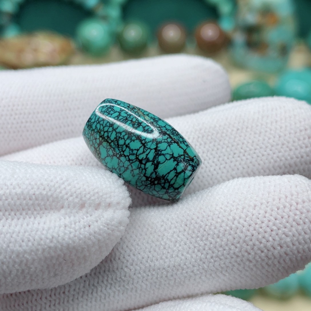 未镶嵌绿松石颈饰