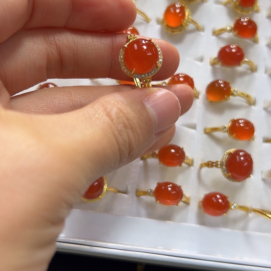 银S925镶嵌南红玛瑙戒指妮**雅