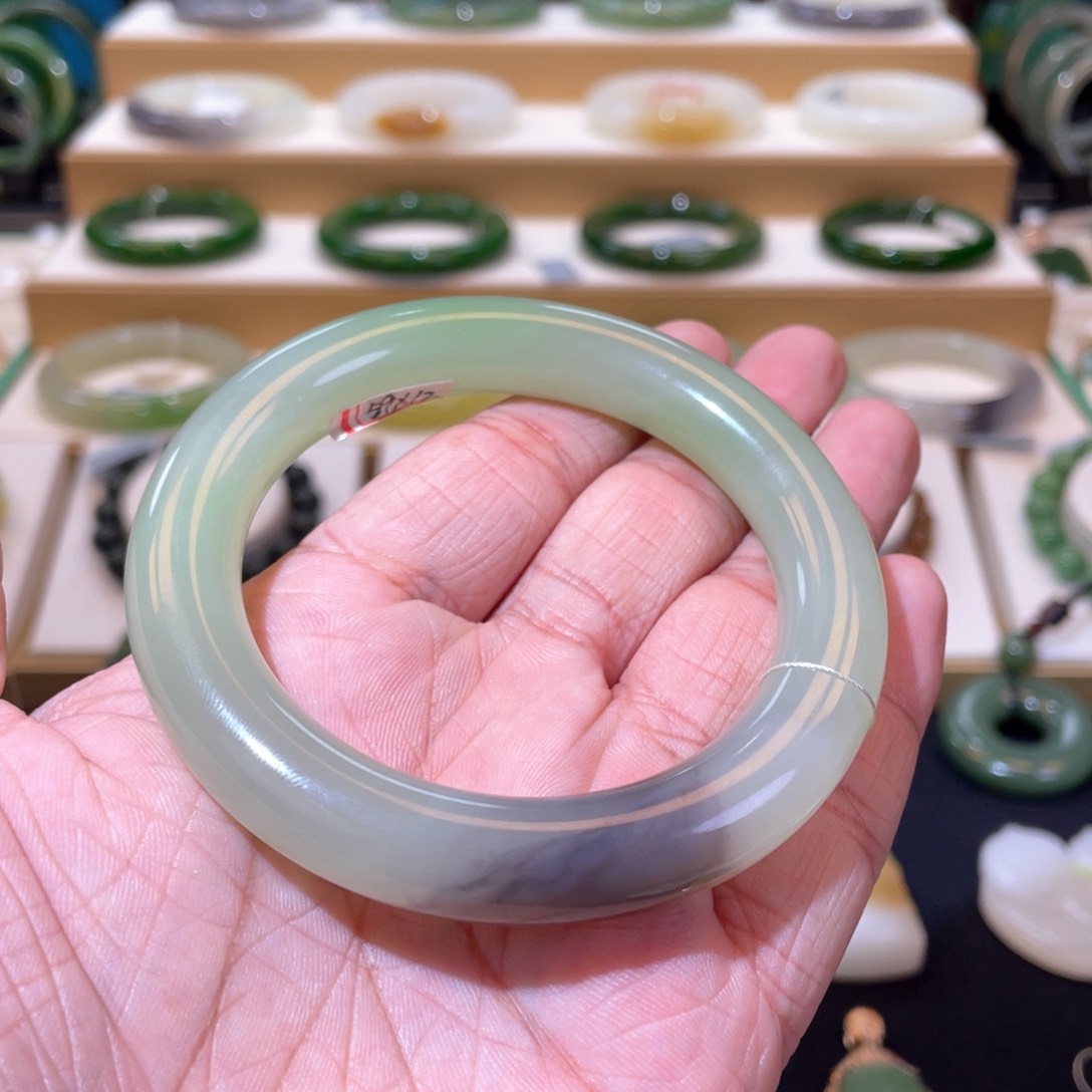 和田玉收藏级三色翠青手镯60+未镶嵌