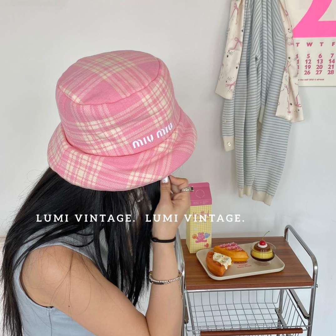 95新 MIU MIU/缪缪 粉色格纹渔夫帽55789152