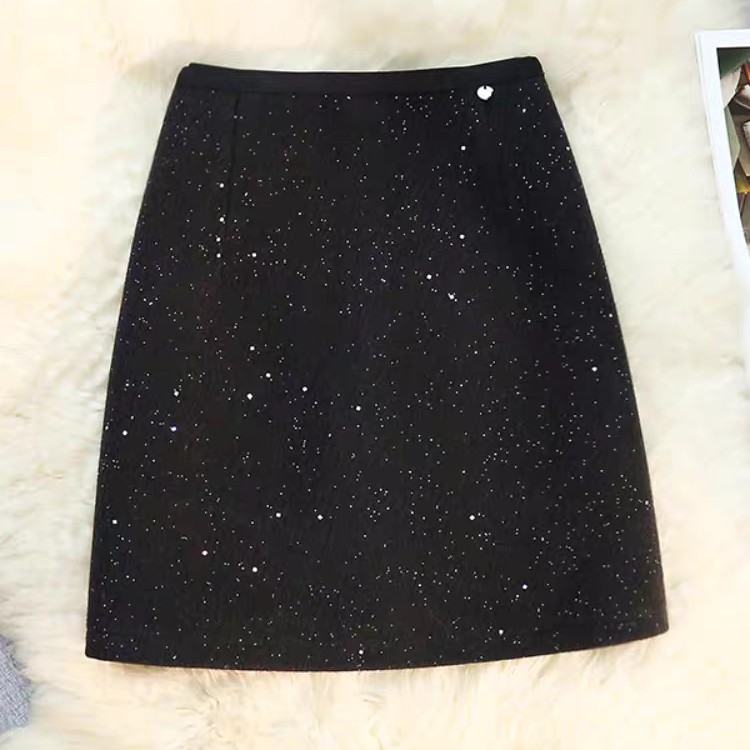 5556时尚款后拉链细闪小金标半身裙