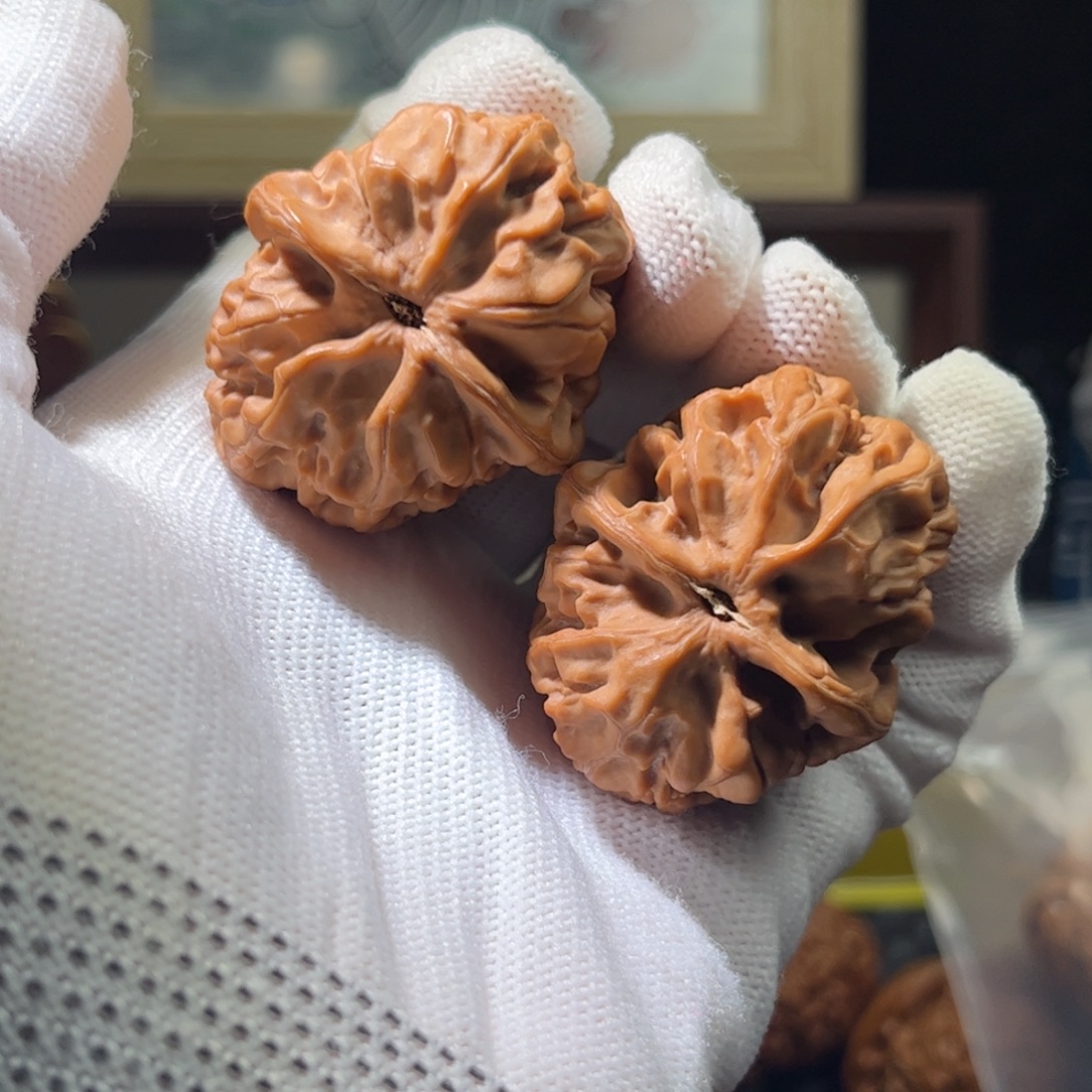 文玩核桃吊坠火苗